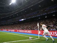 开云中国-斯洛特带利物浦前9场比赛取得8胜